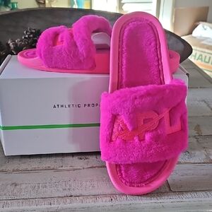 APL Shearling Slides – Hot Pink – Women’s Size 7 – Plush Luxury Sandals